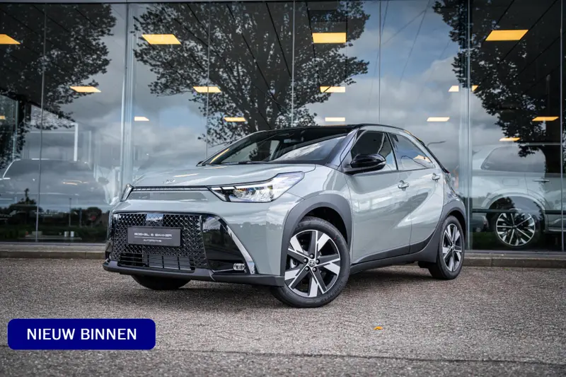 Toyota Aygo X Hybrid 115 pulse Automaat ** Stoelverwarming ** Camera ** Carplay ** 2026 leasen bij DreamLease: foto 1