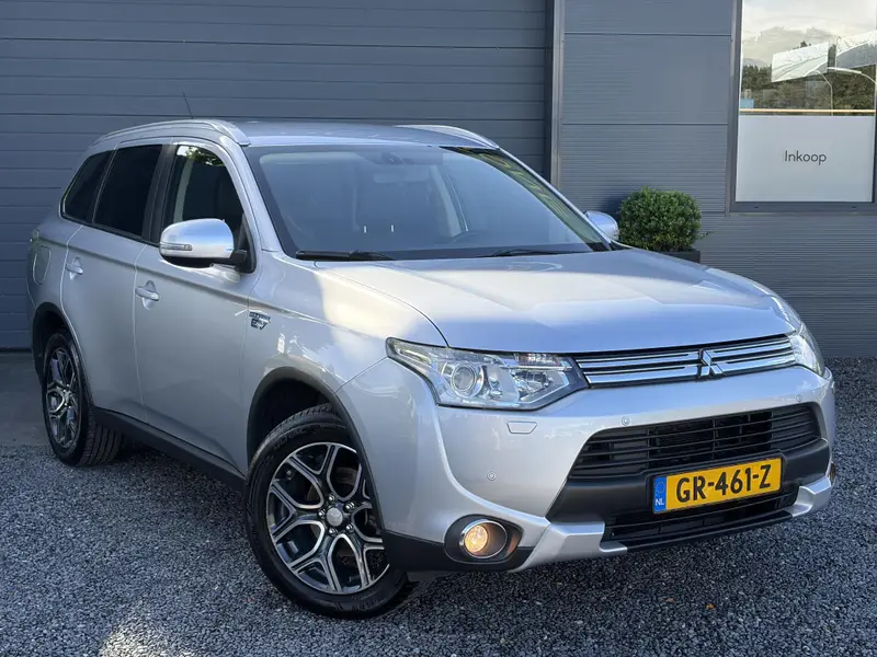 Mitsubishi Outlander 2.0 PHEV Executive Edition X-Line 2015 leasen bij DreamLease: foto 2