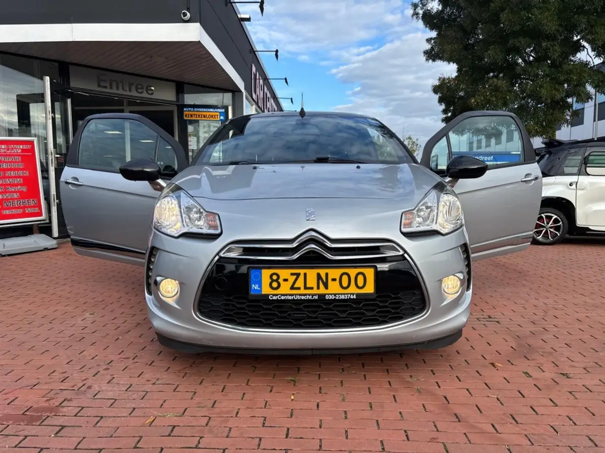 Citroën DS3 Cabrio 1.2 VTi So Chic airco cruise control 131dkm: foto 78
