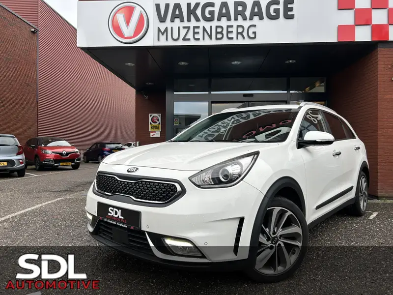 Kia Niro 1.6 GDi Hybrid ExecutiveLine // FULL LED // NAVI + CARPLAY // LEDER // JBL AUDIO // STUUR + STOELVERWARMING/VERKOELING // ADAPTIVE CRUISE 2019 leasen bij DreamLease: foto 1