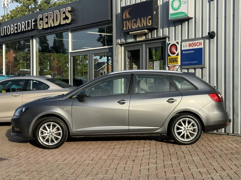SEAT Ibiza ST 1.0 EcoTSI Style Connect 2017 leasen bij DreamLease: foto 2