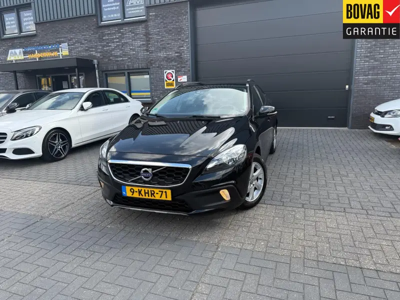 Volvo V40 Cross Country 1.6 T4 Momentum 2013 leasen bij DreamLease: foto 1