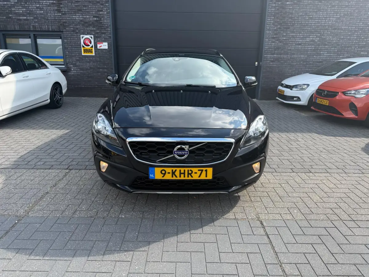 Volvo V40 Cross Country 1.6 T4 Momentum: foto 2