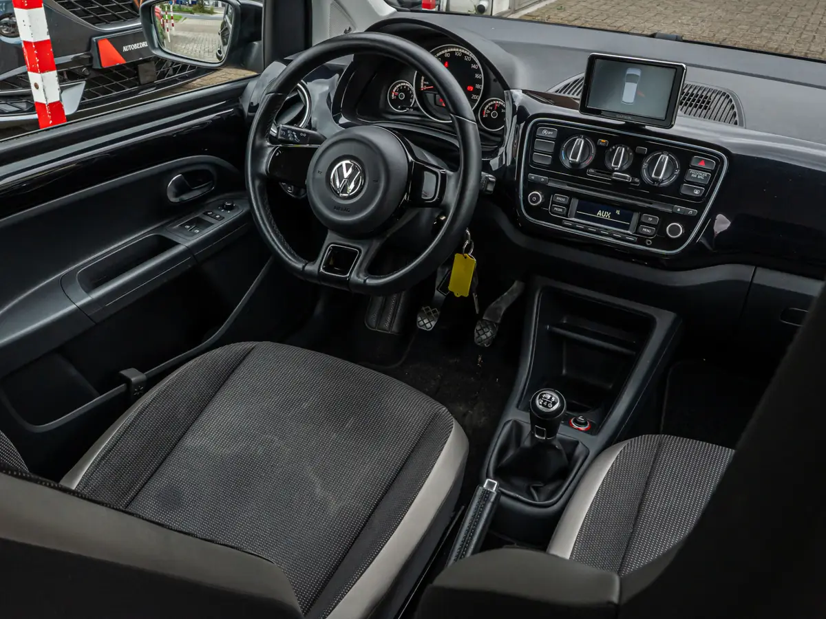 Volkswagen up! 1.0 high up! BlueMotion: foto 2
