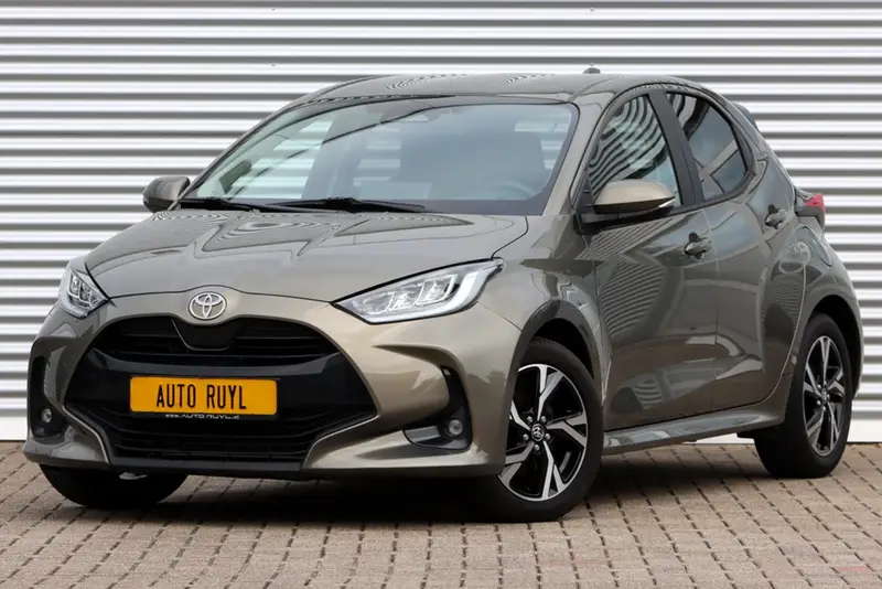 Toyota Yaris 1.5 Hybrid 115 Dynamic Navi / Carplay 2024 leasen bij DreamLease: foto 1