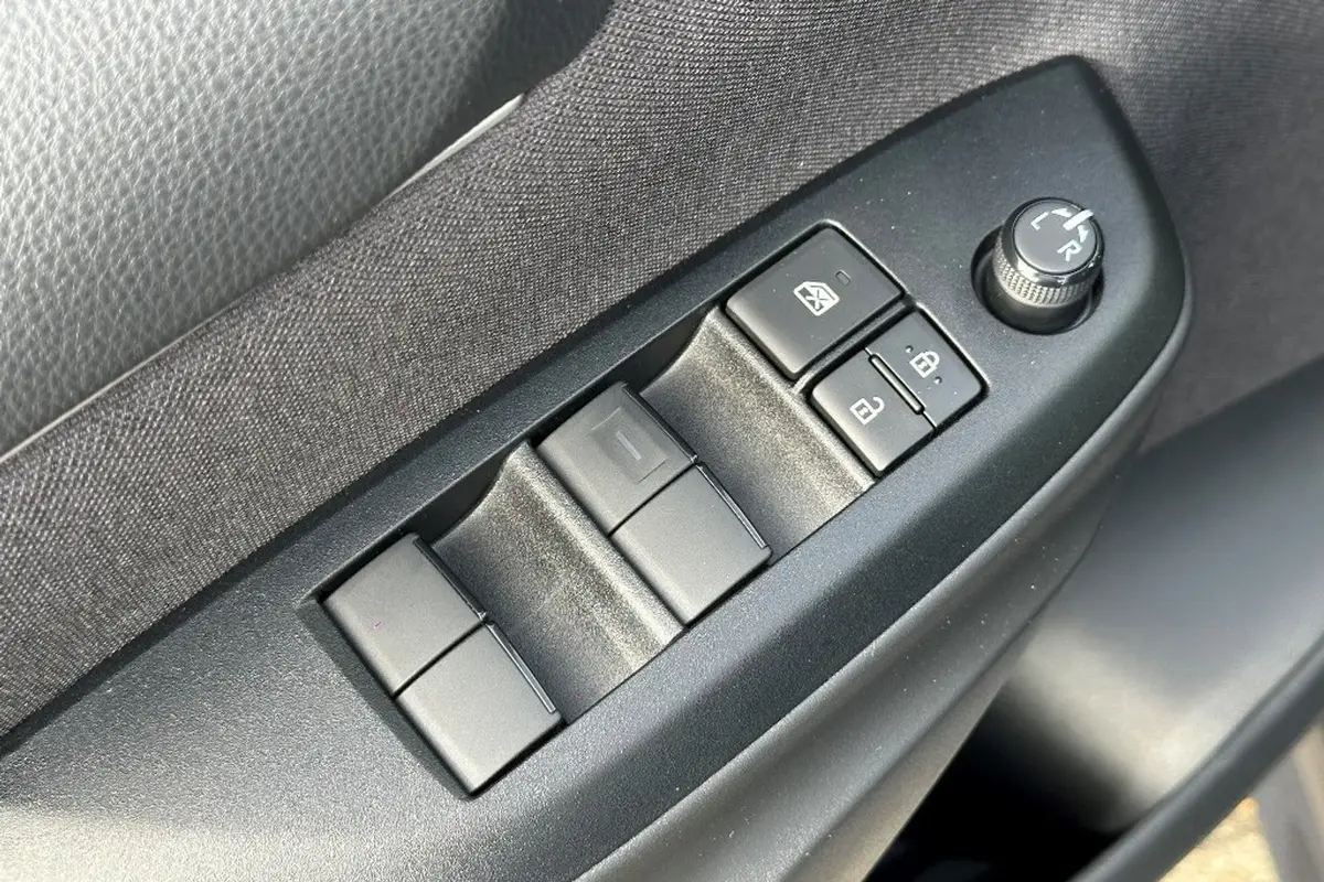 Toyota Yaris 1.5 Hybrid 115 Dynamic Navi / Carplay: foto 27