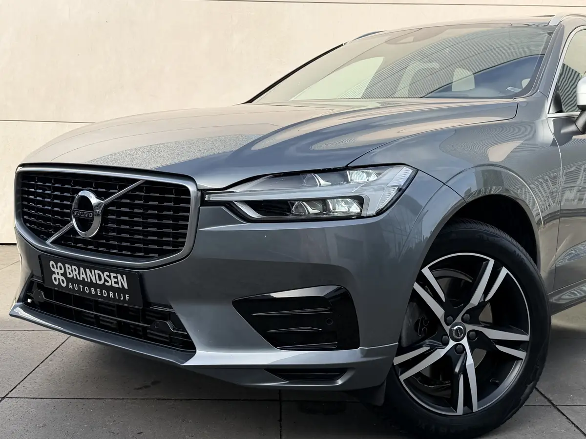 Volvo XC60 2.0 T5 R-Design: foto 2