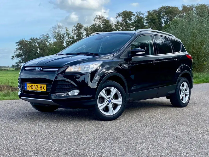 Ford Kuga 1.5 Titanium Styling Pack 4WD AUTOMAAT AIRCO NAVI 182PK GOED ONDERHOUDEN 2016 leasen bij DreamLease: foto 1