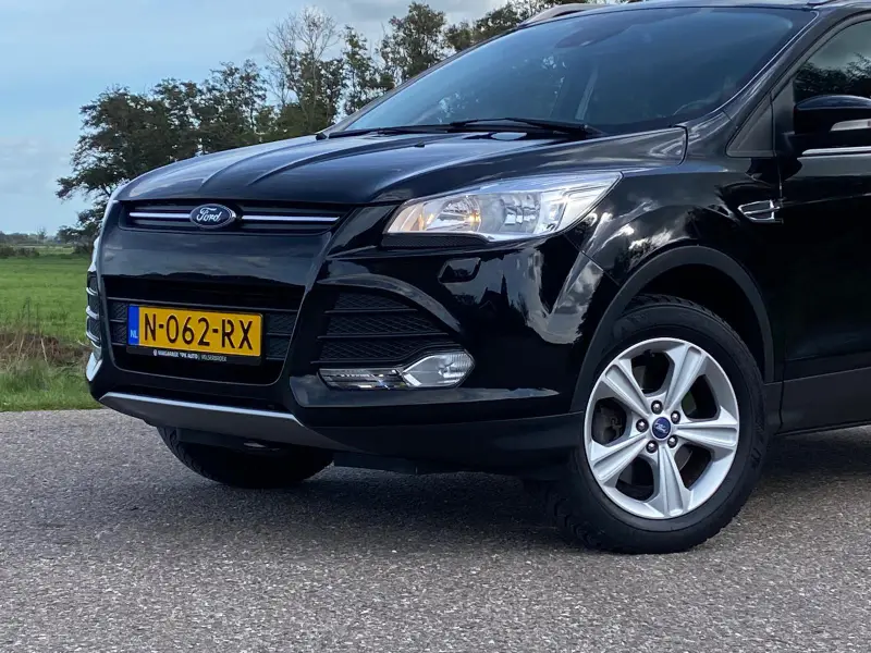 Ford Kuga 1.5 Titanium Styling Pack 4WD AUTOMAAT AIRCO NAVI 182PK GOED ONDERHOUDEN 2016 leasen bij DreamLease: foto 2