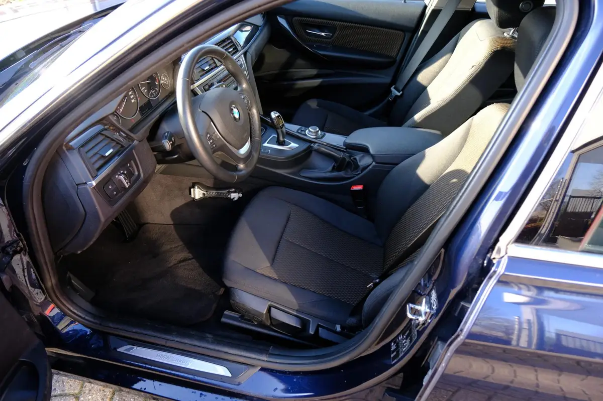 BMW 3 Serie 320d Eff. Dynamics High Executive Aut. Navi|Clima|Xenon|Unieke KM stand!: foto 2