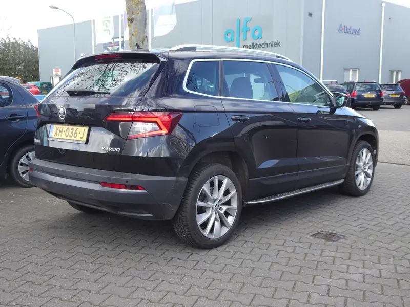 Škoda Karoq 116PK TSI Clever Edition Autom. 2019 leasen bij DreamLease: foto 2
