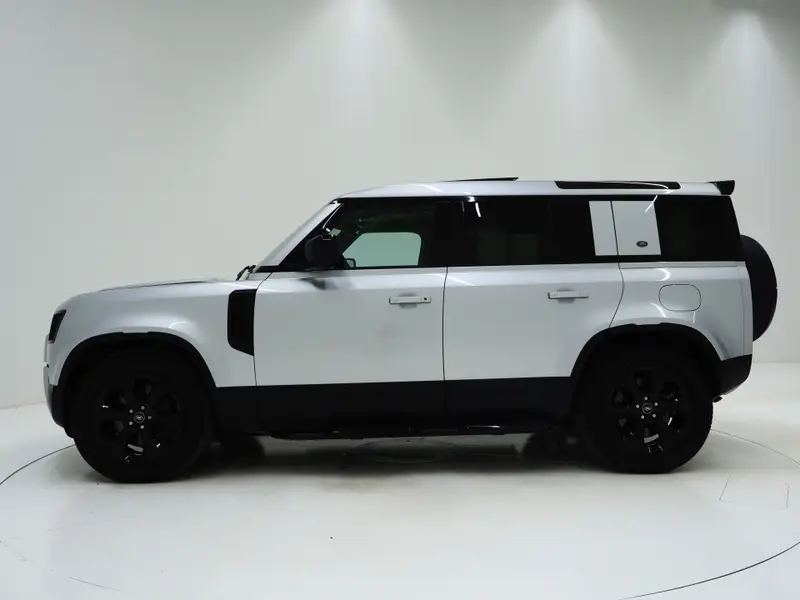 Land Rover Defender 110 2.0 P400e 110 2021 leasen bij DreamLease: foto 2