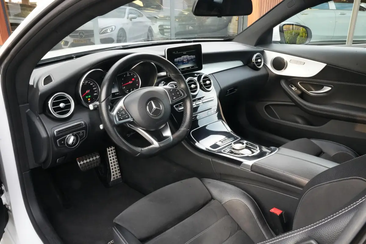 Mercedes-Benz C-Klasse Coupé 300 Prestige: foto 2