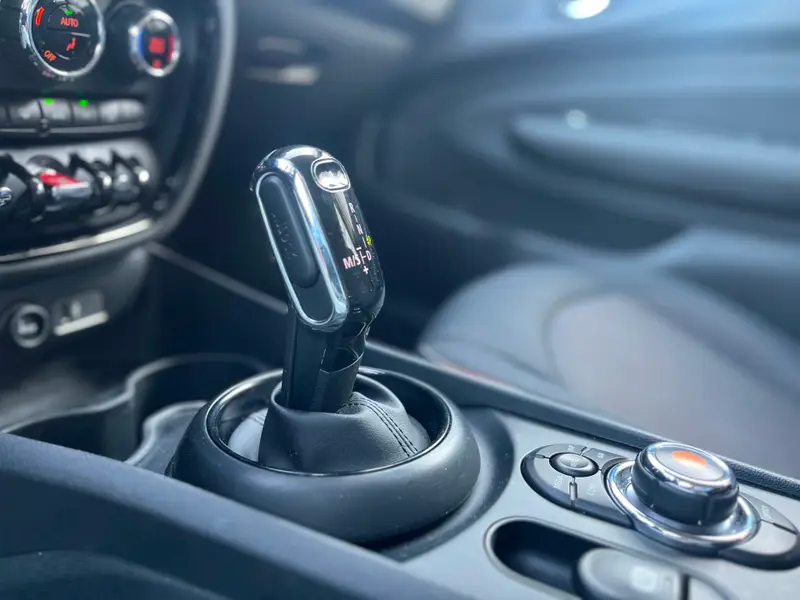 MINI Clubman 1.5 Business Edition **NW APK 12-2028 AUTOMAAT+NL-AUTO+NAP+1EIG+NAVI+CLIMATE CONTROL+PARKEERSENSOREN+CRUISE+INCL BTW 2021 leasen bij DreamLease: foto 2