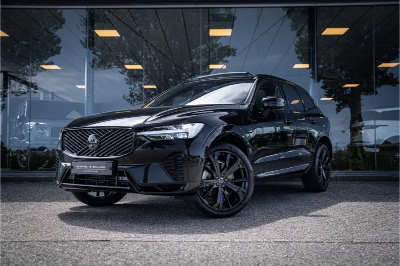 Volvo XC60 T6 Recharge AWD Ultra Black Edition ** Facelift ** Trekhaak ** Harman/Kardon ** HUD ** Massage 2025 leasen bij DreamLease: foto 1