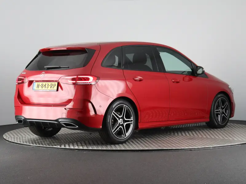 Mercedes-Benz B-Klasse 180 Business Solution AMG Night 2021 leasen bij DreamLease: foto 2