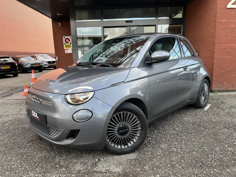 Fiat 500 3+1 Icon 42 kWh 4DRS // LED // DODEHOEK // KEYLESS // CAMERA+SENSOREN // NAVI+CARPLAY // CLIMA // 2021 leasen bij DreamLease: foto 2