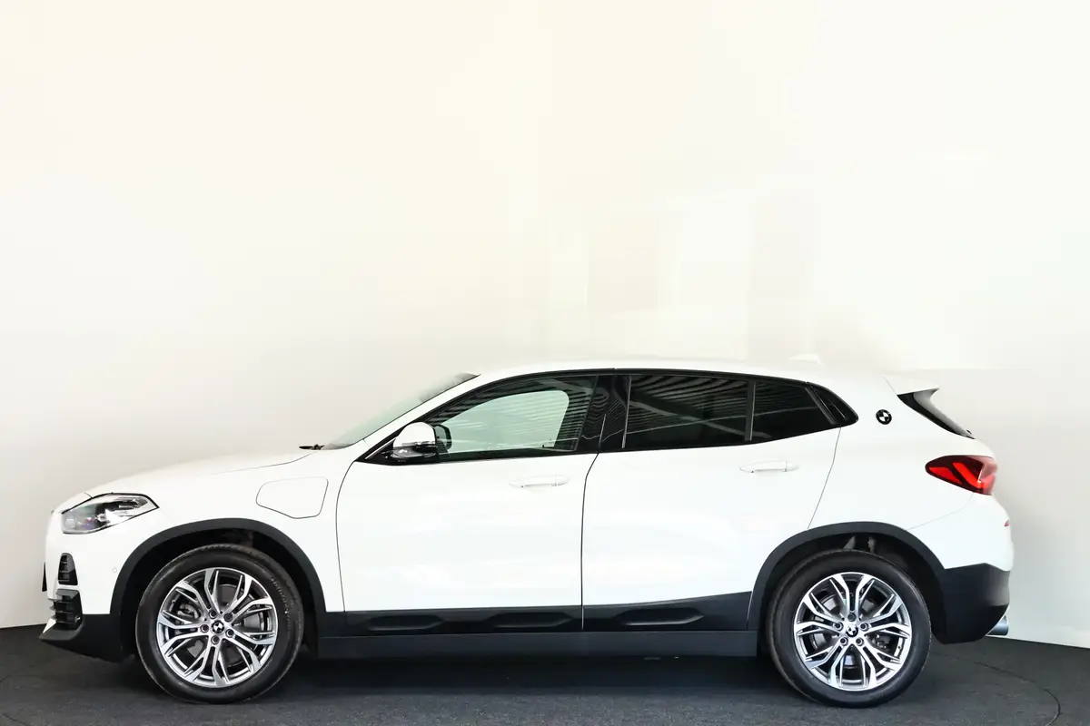 BMW X2 xDrive25e: foto 30