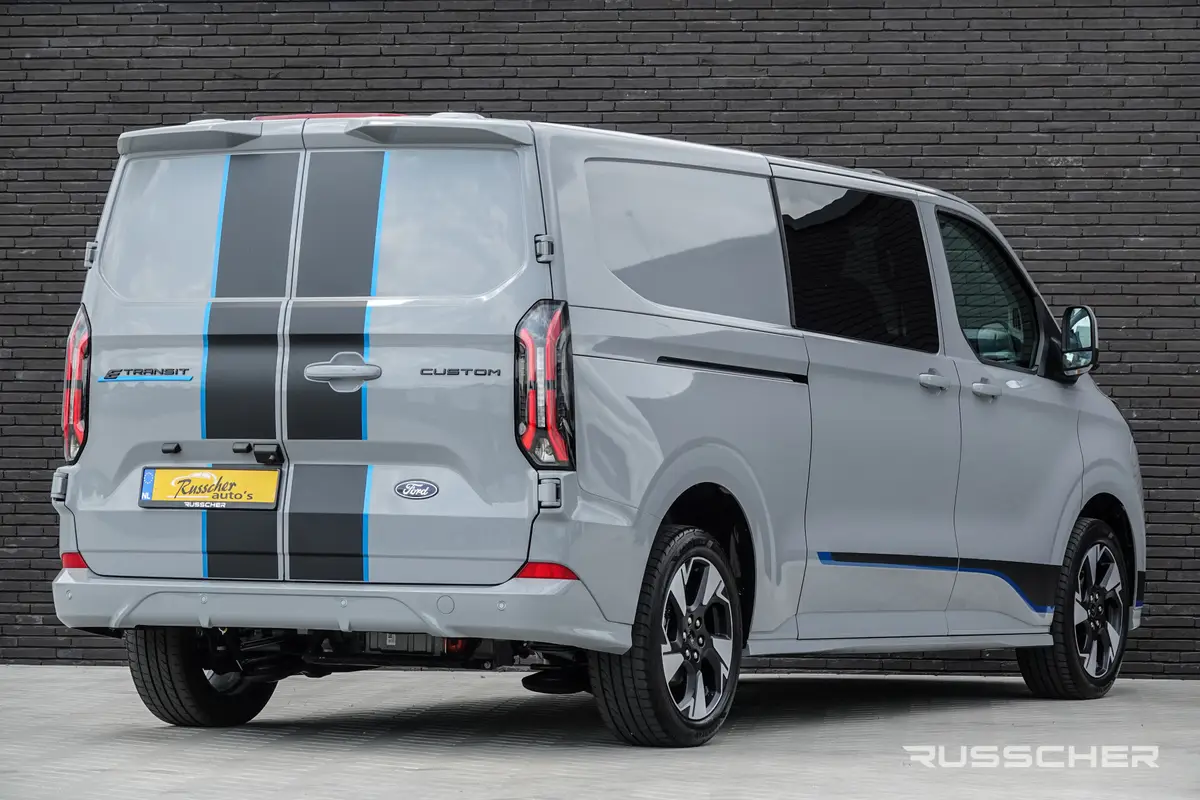 Ford E-Transit Custom L2H1 218Pk Aut. | Dubbele Cabine | Nieuwe 71kWh Accu | 5-Persoons | Elektrisch | Sport 320 | 360° Camera | 19'': foto 2
