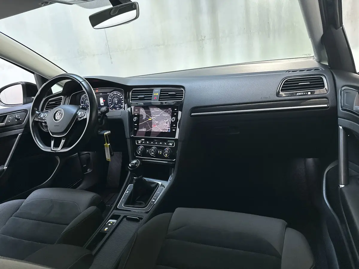 Volkswagen Golf Variant 1.5 TSI 150pk Highline Virtual Cockpit Alcantara Parkeersensoren: foto 2
