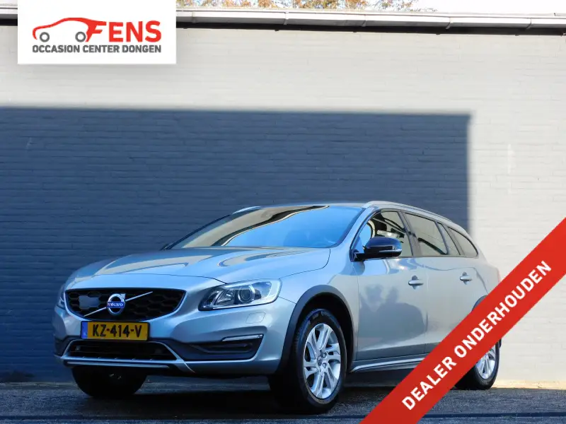 Volvo V60 Cross Country 2.0 D3 Momentum 2017 leasen bij DreamLease: foto 1
