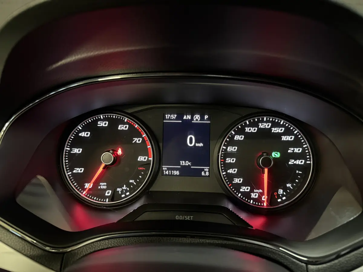 SEAT Arona 1.0 TSI Xcellence Business Intense | Camera | Sfeerverlichting | Stoelverwarming: foto 28