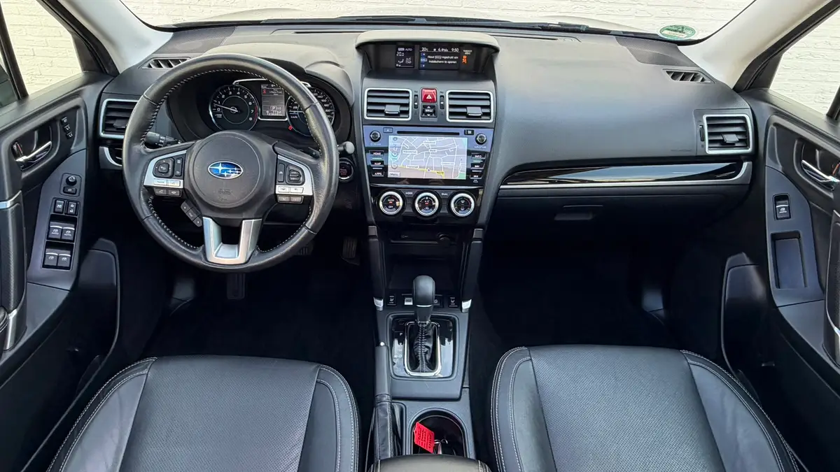 Subaru Forester 2.0 Premium Automaat 4x4 Trekhaak Clima Cruise Camera Leder Memory Seats Panorama Navigatie: foto 2