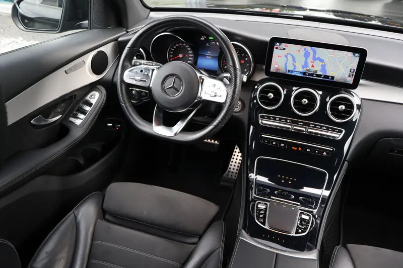 Mercedes-Benz GLC 200 4MATIC Business Solution AMG l MBUX l Camera l DISTRONIC PRO l Night pakket l Elektrische bedienbare achterklep l LED l 2020 leasen bij DreamLease: foto 2