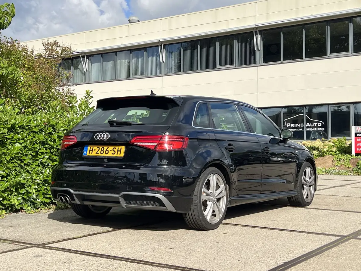 Audi A3 Sportback 1.4 TFSI CoD Sport S Line Edition: foto 2