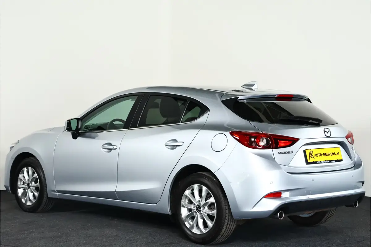 Mazda 3 2.0 SkyActiv-G 120 GT-M: foto 2