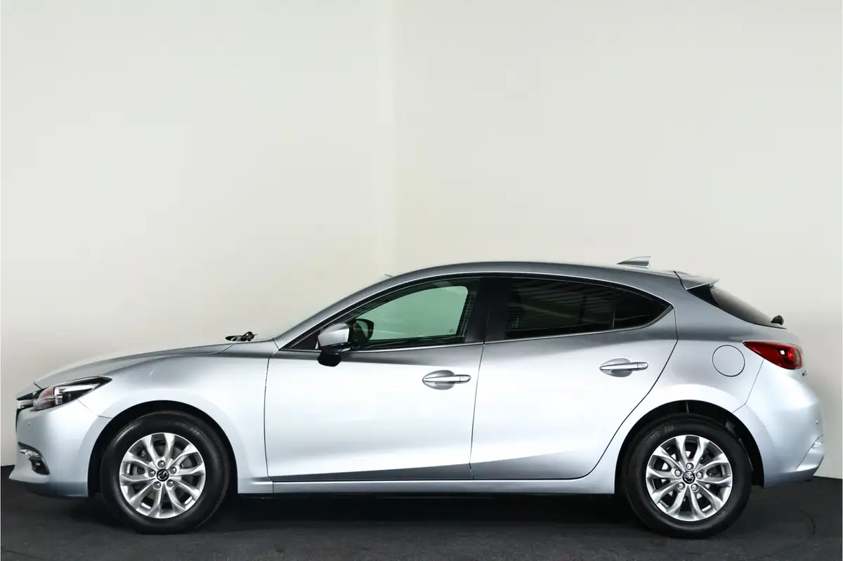Mazda 3 2.0 SkyActiv-G 120 GT-M: foto 27