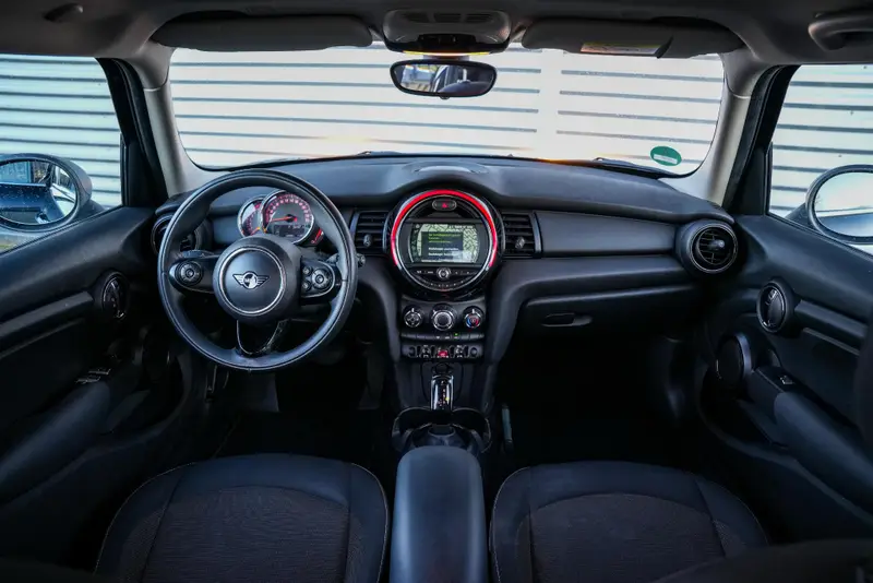 MINI 5-Deurs 1.5 One 2019 leasen bij DreamLease: foto 2