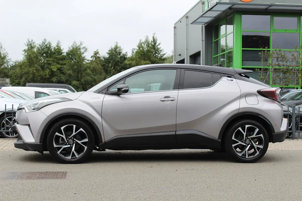 Toyota C-HR 1.8 Hybrid Bi-Tone Plus | Dealer onderhouden: foto 2