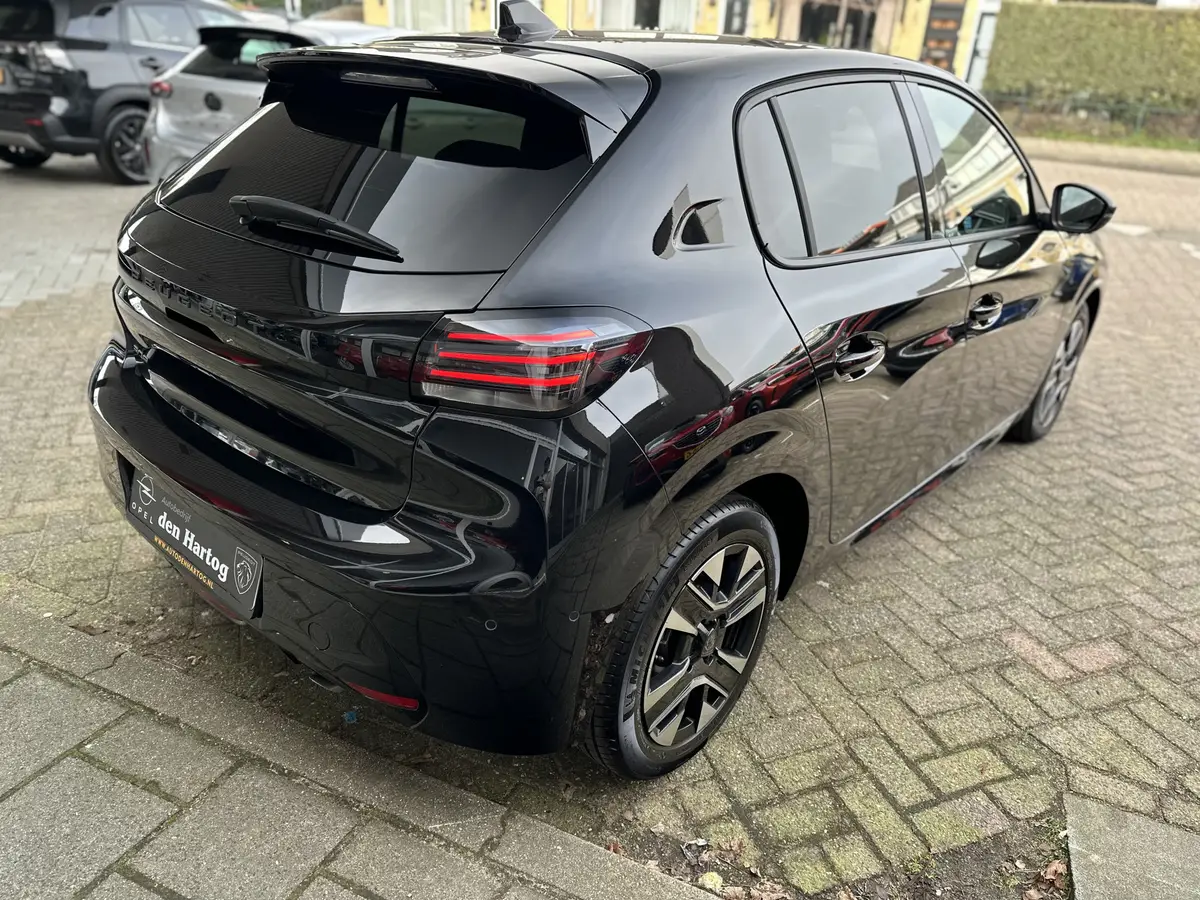 Peugeot 208 1.2 PureTech Allure: foto 2