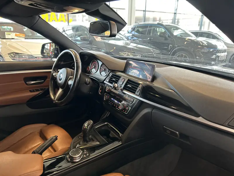 BMW 4 Serie Gran Coupé 420i Centennial High Executive M Sport | Panoramadak | Lederen bekleding | Head up display | Cruise control | Climate control | Lane assist | Nederlands geleverd | Achteruitrijcamera | Adaptief onderstel | Stoelverwarming | Elek. kofferklep | Elek. inklap 2016 leasen bij DreamLease: foto 2