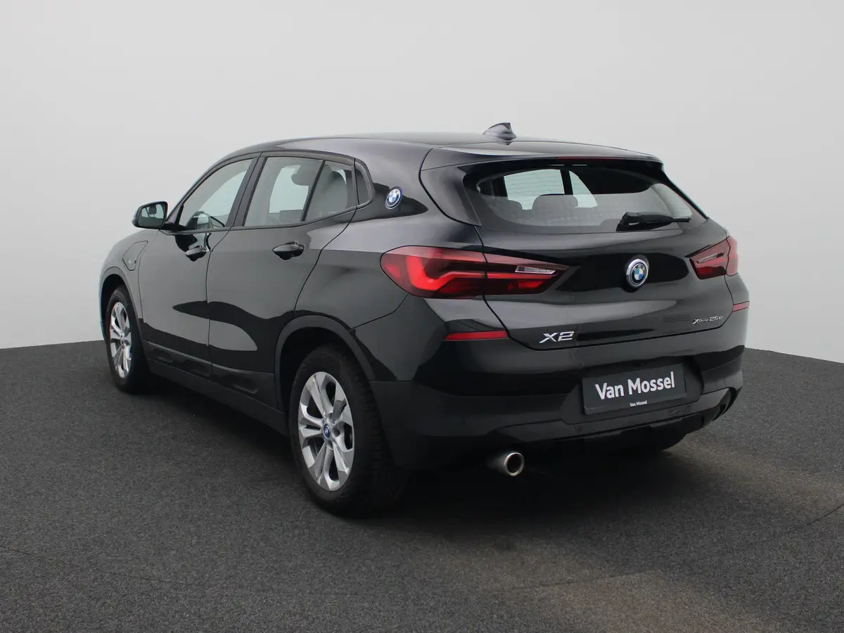 BMW X2 xDrive25e: foto 2