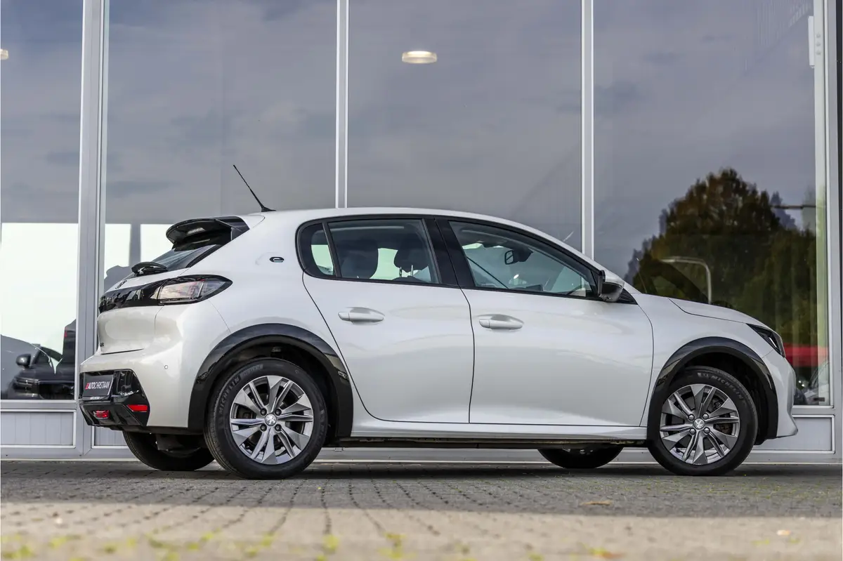 Peugeot e-208 EV Allure Pack 50 kWh: foto 2