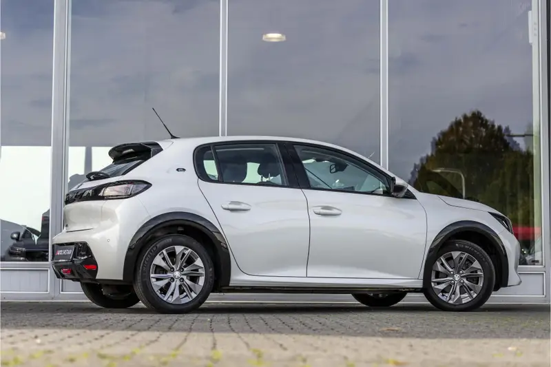 Peugeot e-208 EV Allure Pack 50 kWh 2021 leasen bij DreamLease: foto 2