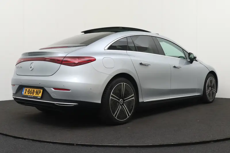 Mercedes-Benz EQE 300 Luxury Line 89 kWh (99%SOH) Warmtepomp 2024 leasen bij DreamLease: foto 2