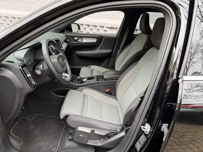 Volvo XC40 1.5 T4 Recharge Core Bright Carplay Achteruitrijcamera 2022 leasen bij DreamLease: foto 2
