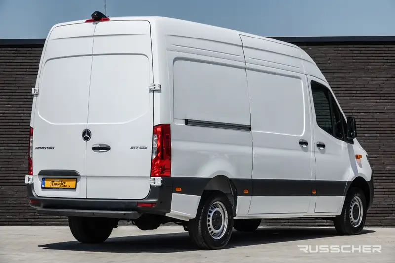 Mercedes-Benz Sprinter L2H2 317Cdi 170Pk 9G-tronic | RWD | Stoel-Bank | Achteruitrijcamera | Arctic White 2024 leasen bij DreamLease: foto 2
