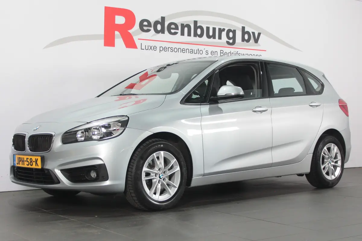 BMW 2 Serie Active Tourer 220i Luxury - Automaat: foto 1