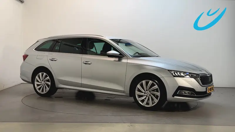 Škoda Octavia Combi 1.0 e-TSI DSG Business Edition Plus Adaptive Cruise Sfeerverlichting DAB+ 2021 leasen bij DreamLease: foto 1