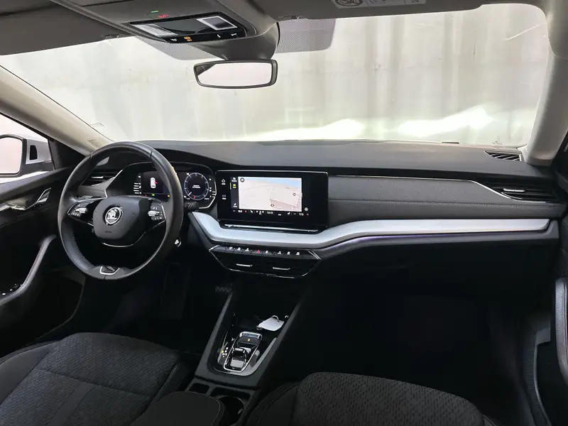 Škoda Octavia Combi 1.0 e-TSI DSG Business Edition Plus Adaptive Cruise Sfeerverlichting DAB+ 2021 leasen bij DreamLease: foto 2