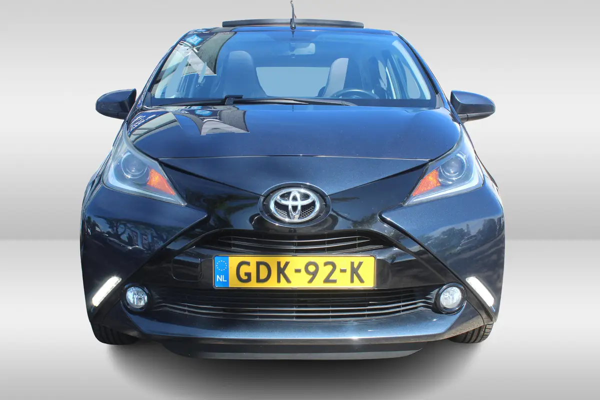 Toyota Aygo 1.0 VVT-i x Cabrio: foto 2
