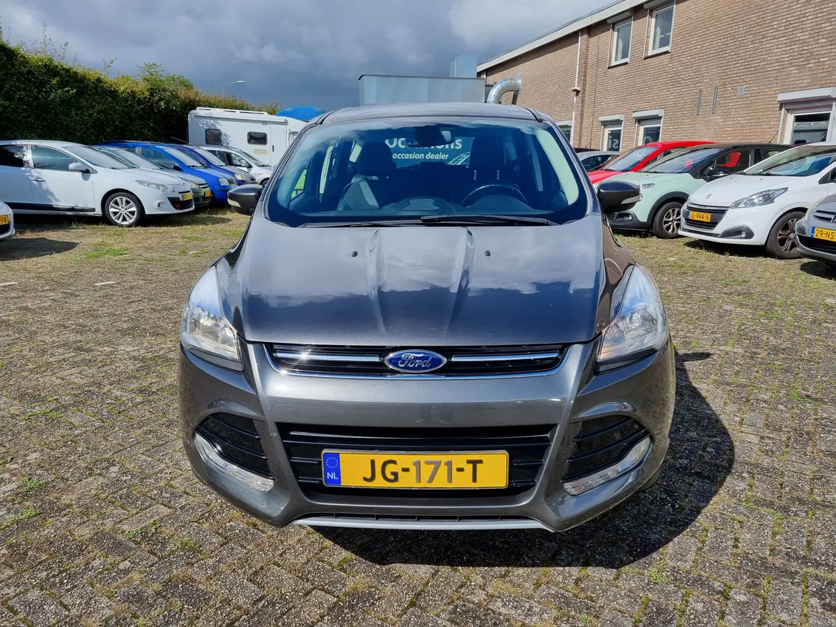 Ford Kuga 1.5 Titanium Plus 4WD: foto 2