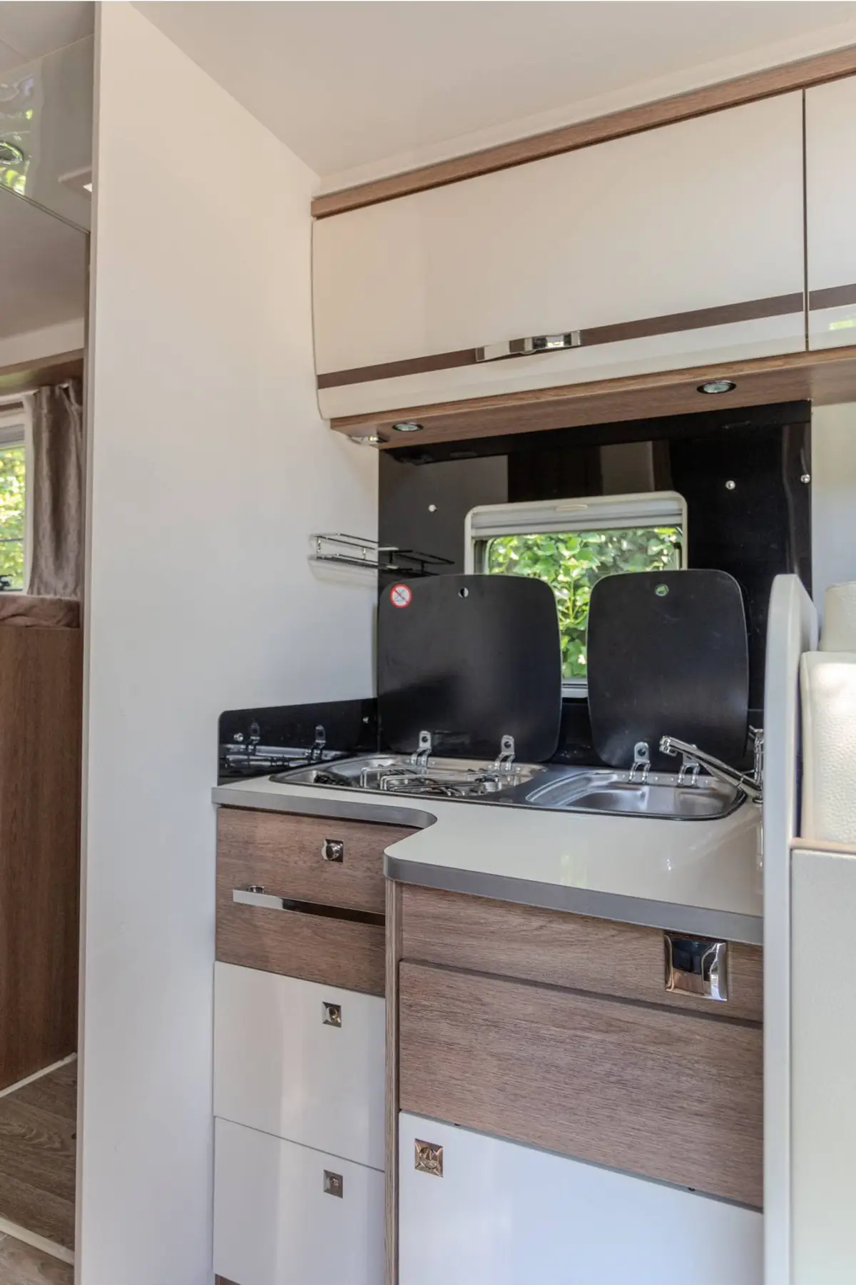 Fiat Ducato DETHLEFFS TREND 1 7057 INTERGRAAL AUTOMAAT | 2017 | Slechts 32.387 km | Euro 6 | onderstel | Zeer mooi en LUXE Camper !: foto 28