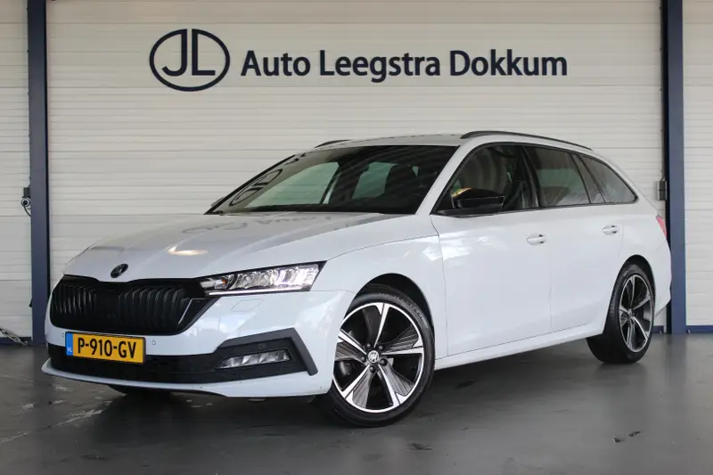 Škoda Octavia Combi 1.5 e-TSI Sport Business 2022 leasen bij DreamLease: foto 1