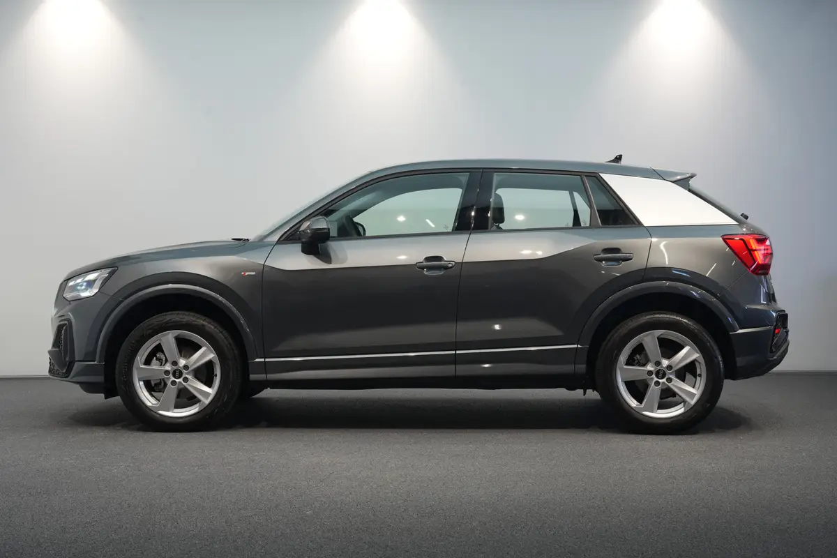 Audi Q2 35 TFSI S Edition: foto 2