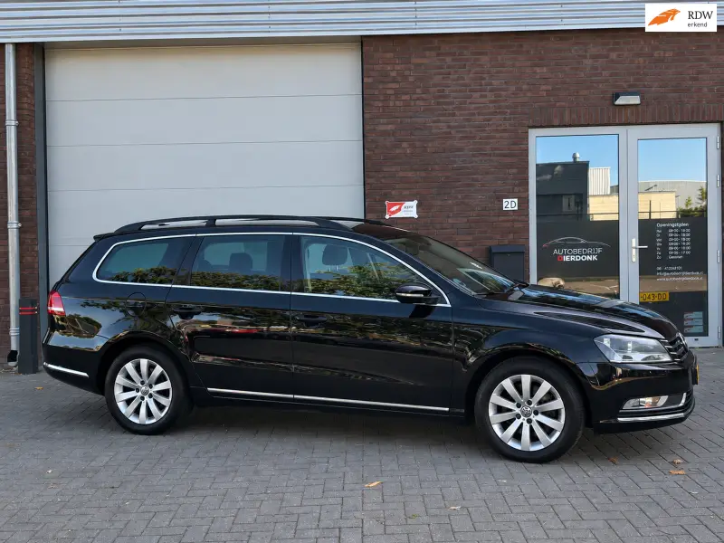 Volkswagen Passat Variant 1.4 TSI Highline BlueMotion|AUTOMAAT|NIEUWE APK 2014 leasen bij DreamLease: foto 1